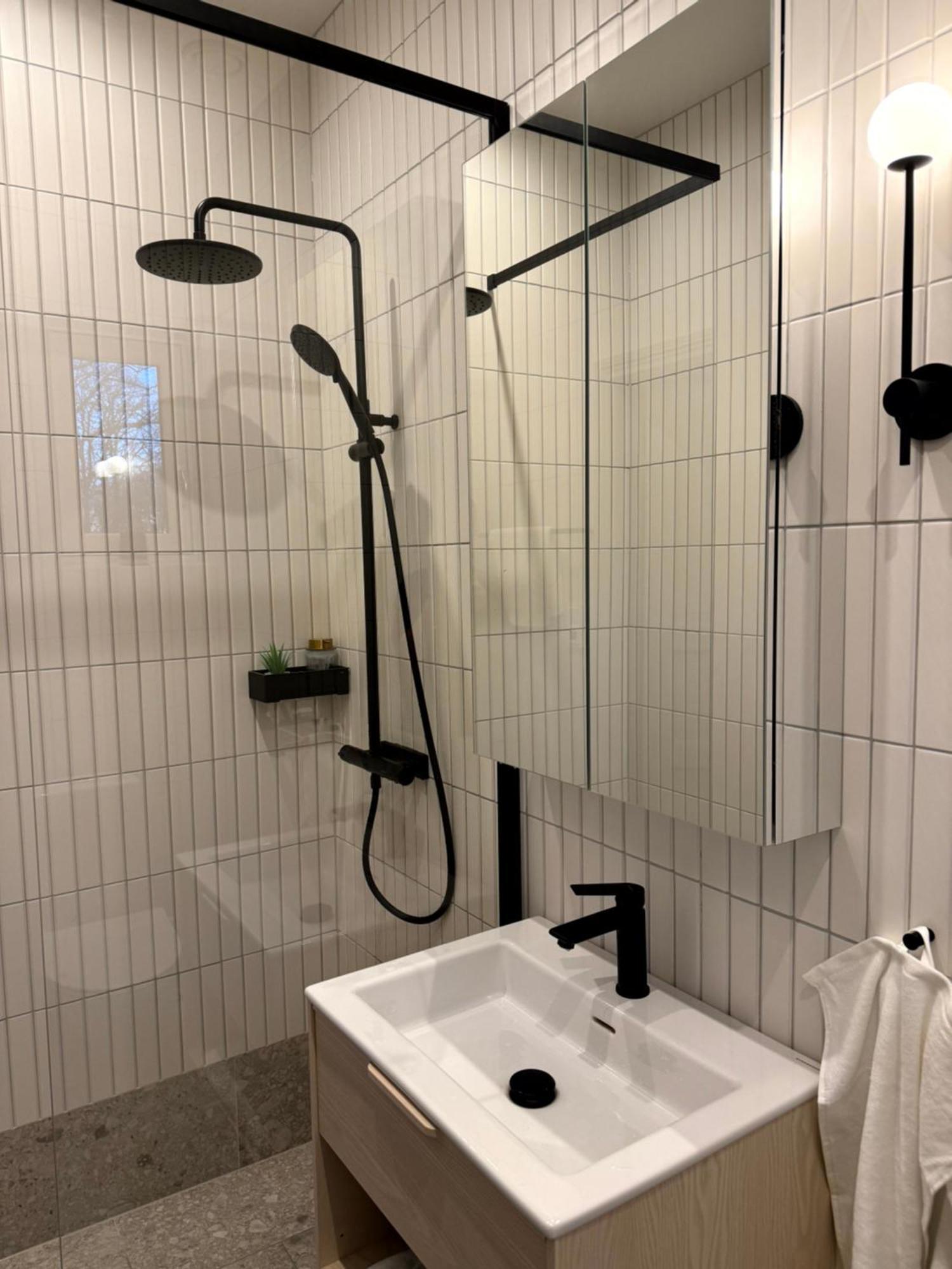 The Embassy Apartment Lund Bagian luar foto