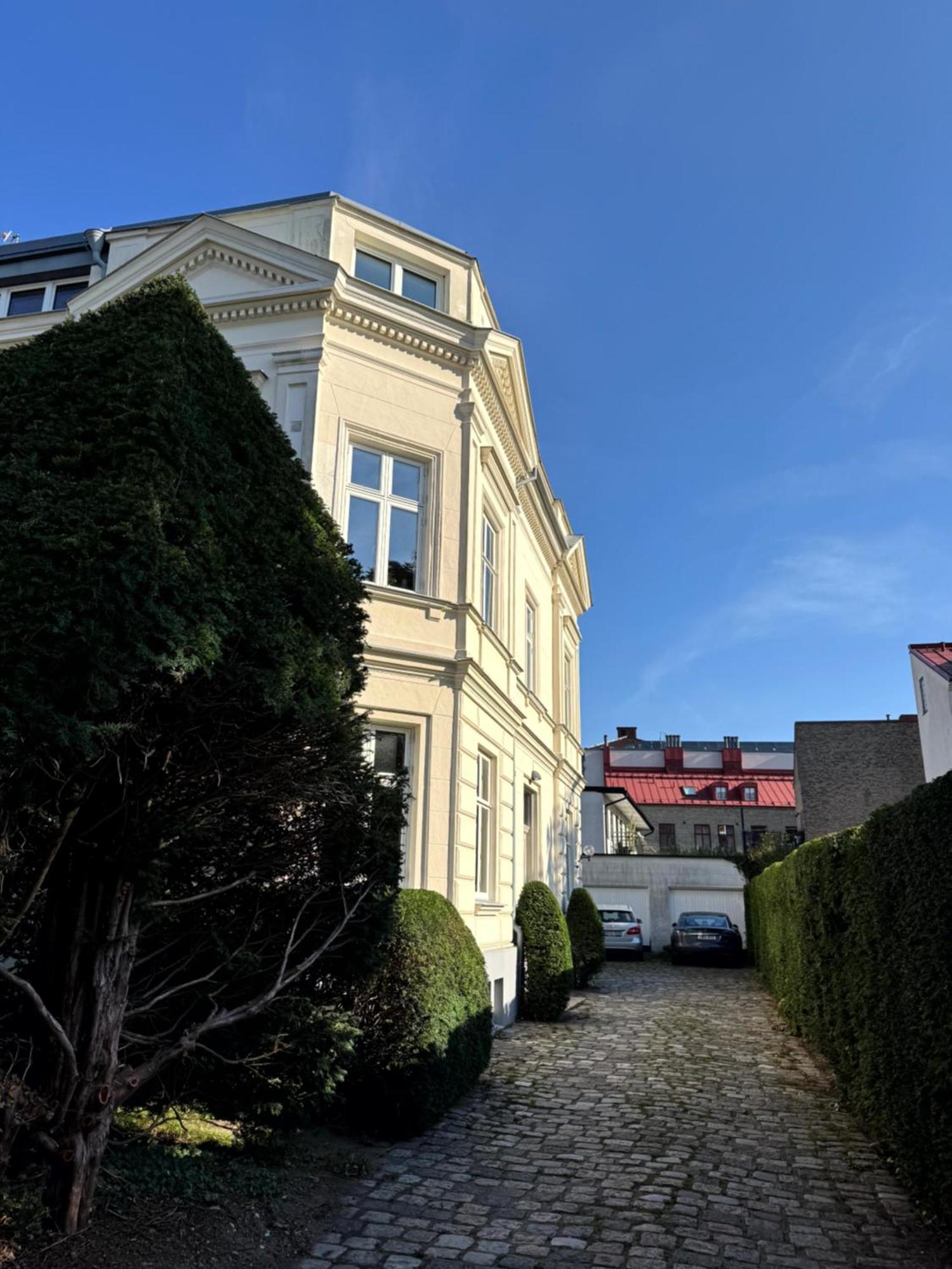 The Embassy Apartment Lund Bagian luar foto